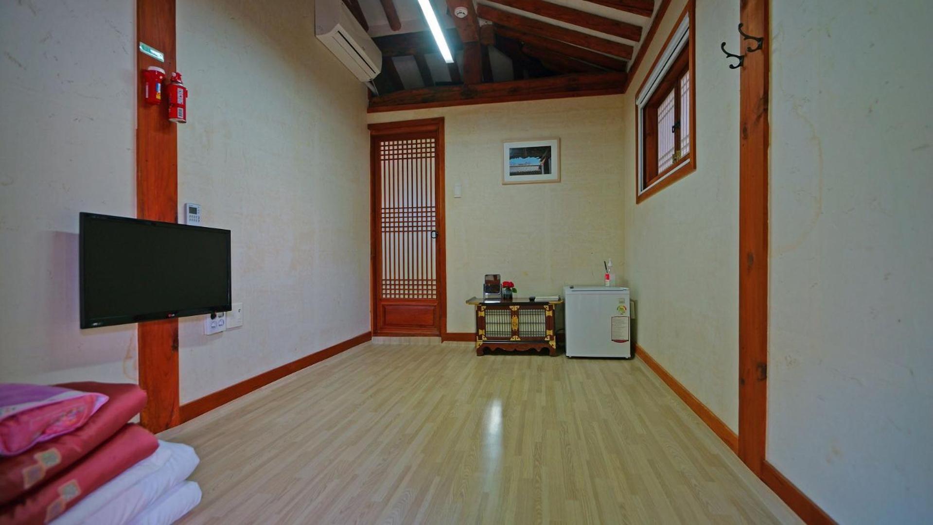 Sarangroo Jeonju Exterior foto