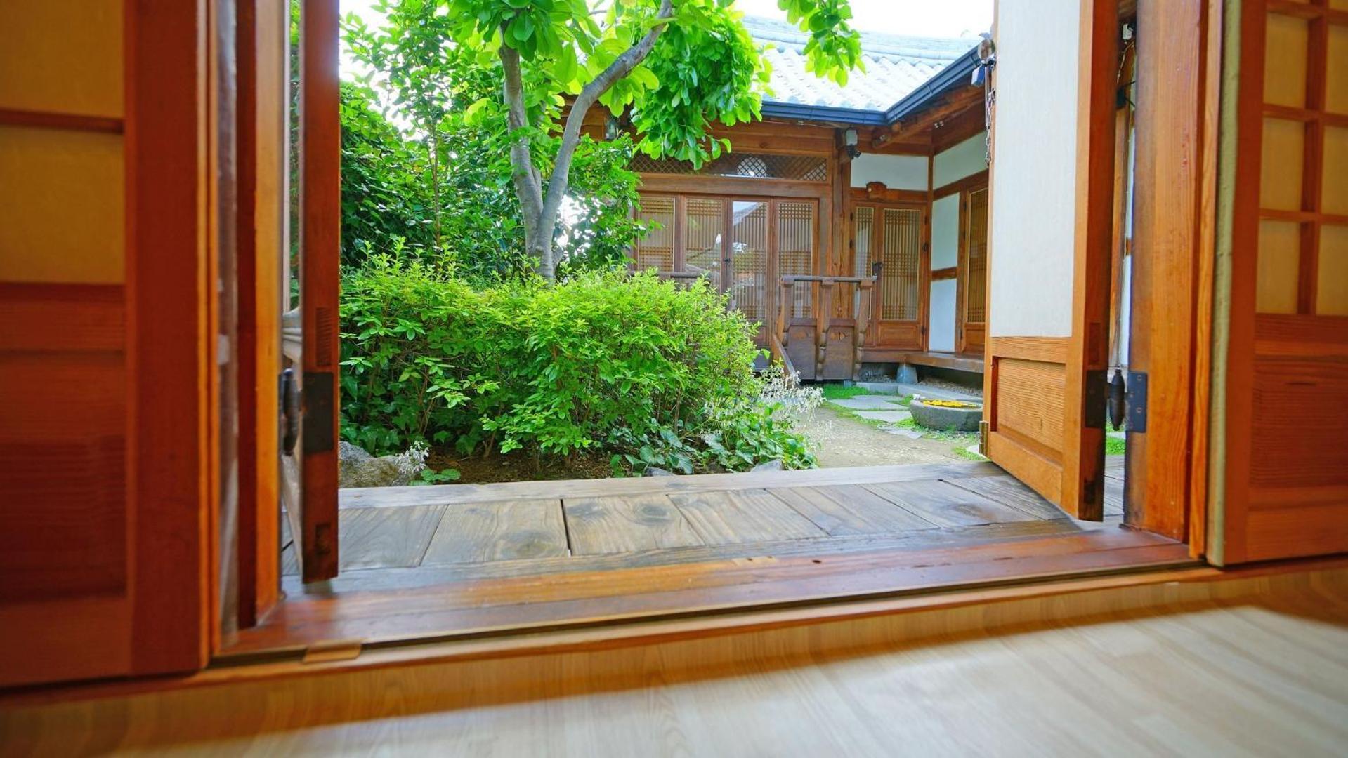 Sarangroo Jeonju Exterior foto