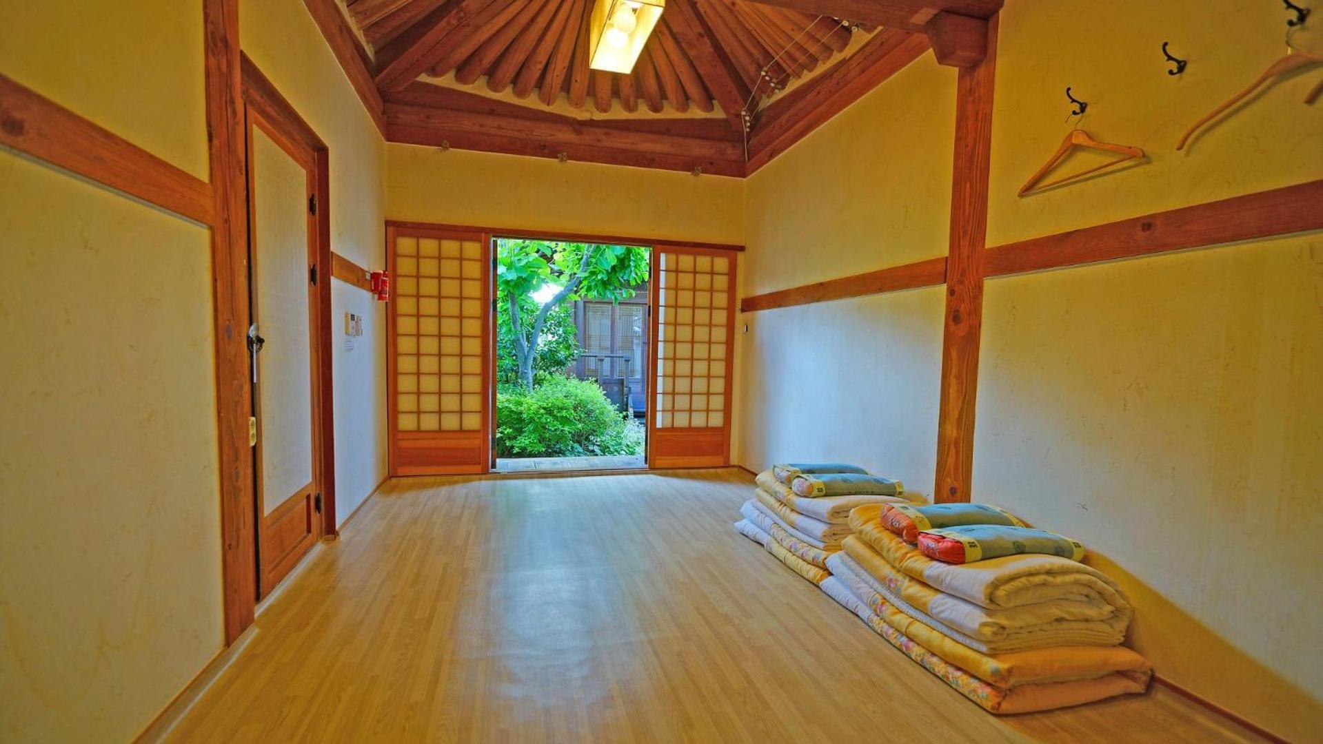 Sarangroo Jeonju Exterior foto