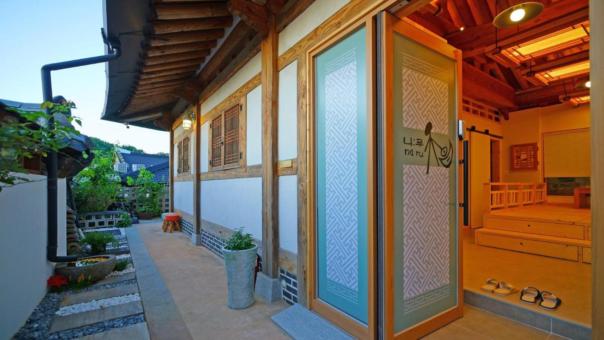 Sarangroo Jeonju Exterior foto